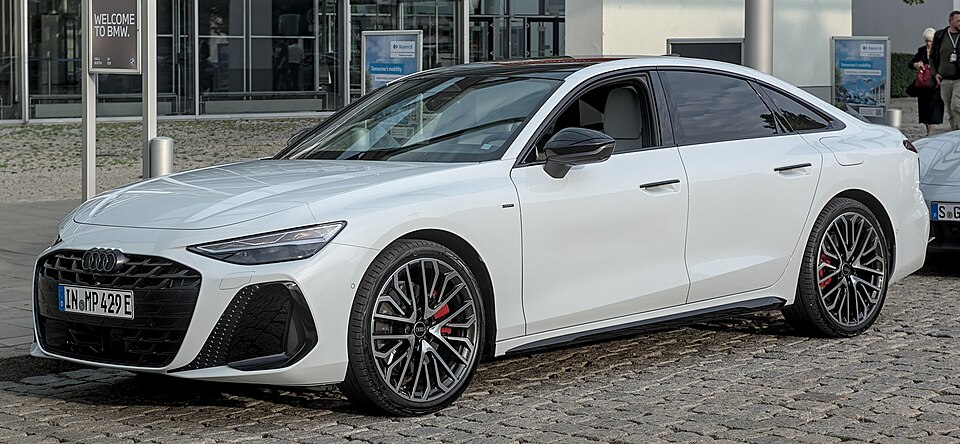 AUDI A6 car — UK survivor photo