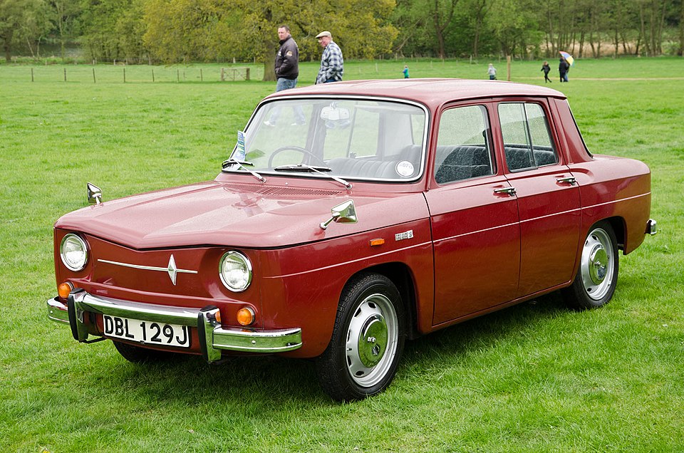 RENAULT 8 car — UK survivor photo