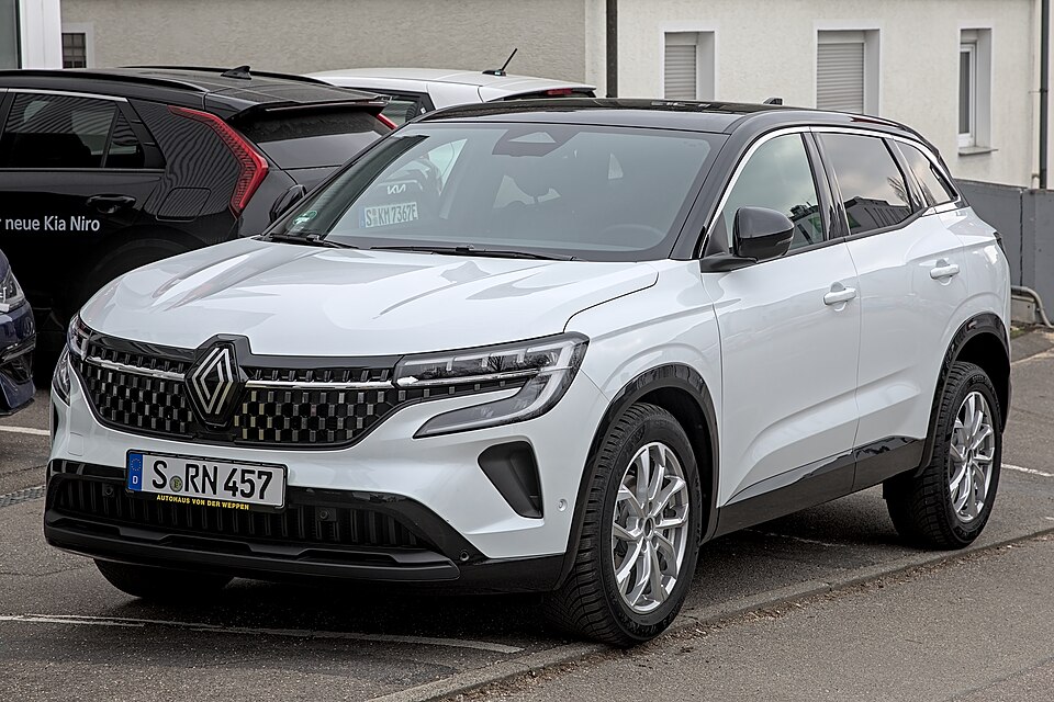 RENAULT AUSTRAL car — UK survivor photo