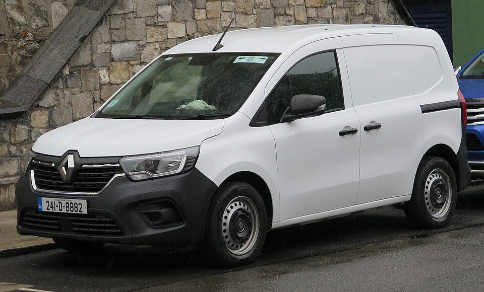 RENAULT KANGOO car — UK survivor photo