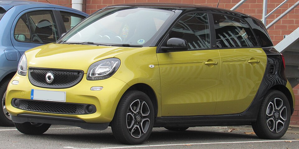 SMART FORFOUR car — UK survivor photo