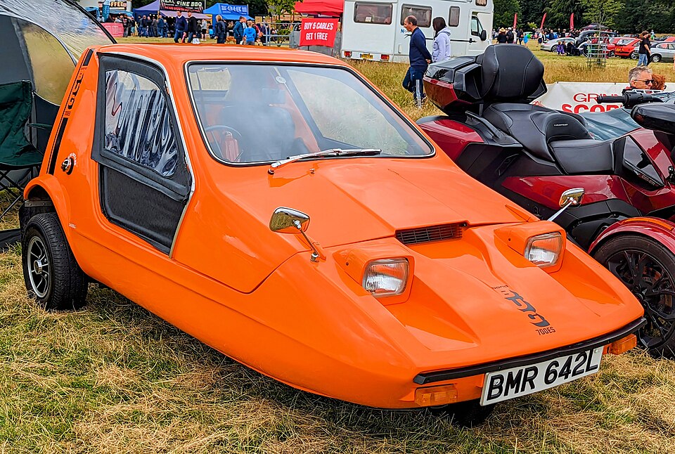 BOND BUG car — UK survivor photo