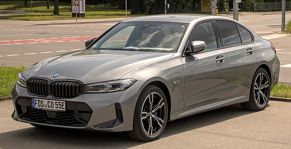 BMW 3 SERIES car — UK survivor photo