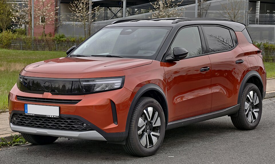 VAUXHALL FRONTERA DESIGN EV car — UK survivor photo