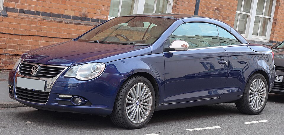 VOLKSWAGEN EOS car — UK survivor photo