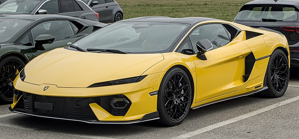 LAMBORGHINI TEMERARIO car — UK survivor photo