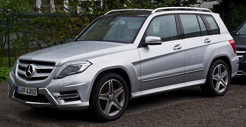 MERCEDES-BENZ C 300 URBAN EDITION E AUTO car — UK survivor photo