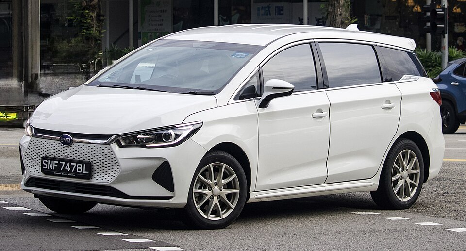 BYD E6 car — UK survivor photo
