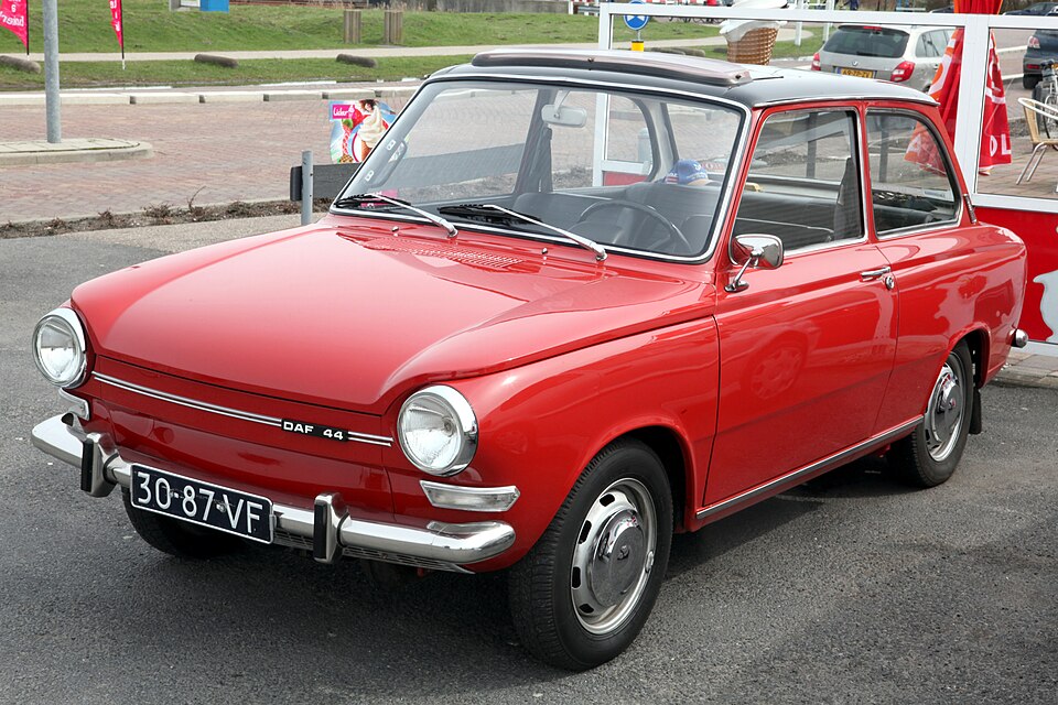 DAF 44 car — UK survivor photo