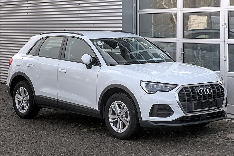 AUDI Q3 car — UK survivor photo