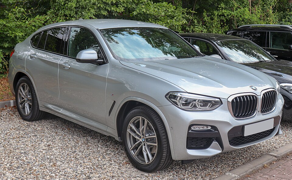 BMW X4 car — UK survivor photo