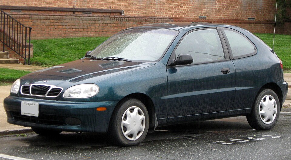 DAEWOO LANOS car — UK survivor photo