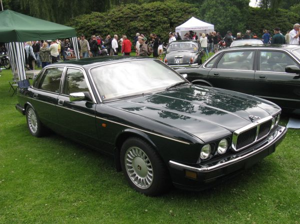 DAIMLER DOUBLE SIX car — UK survivor photo