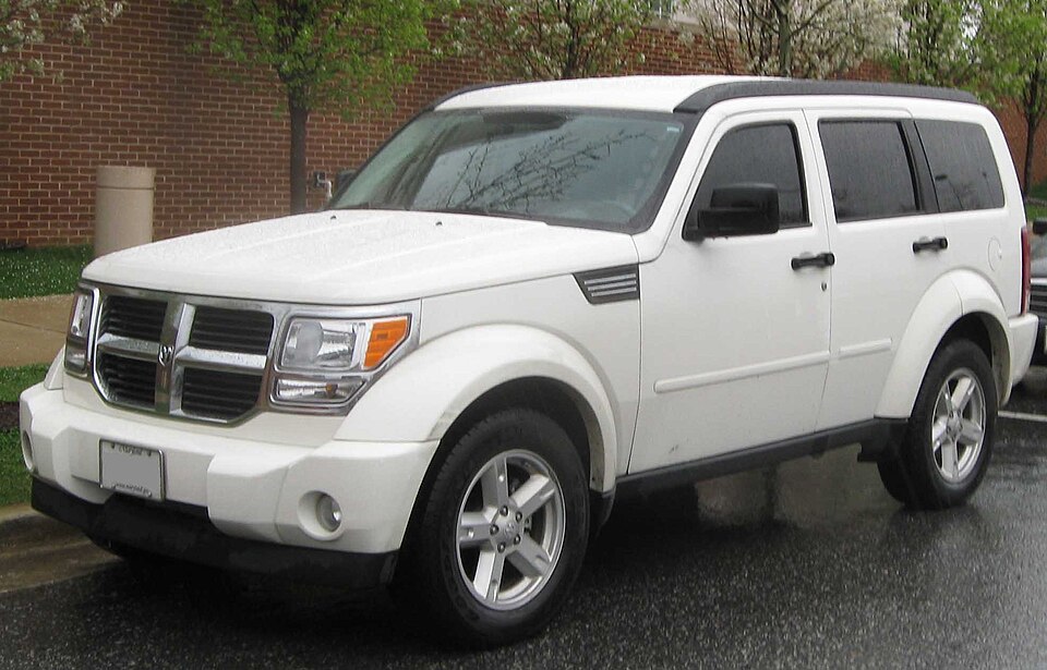 DODGE NITRO car — UK survivor photo