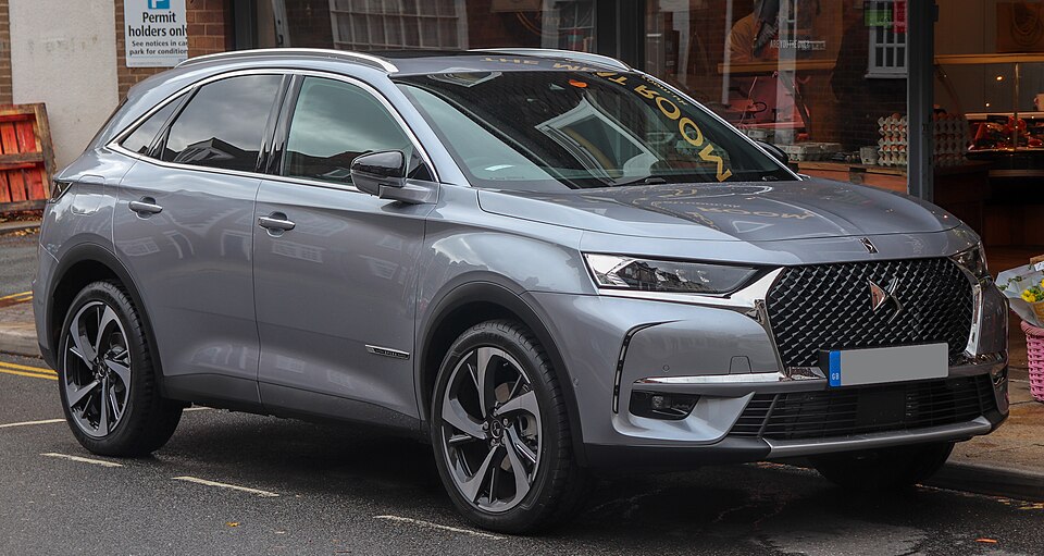 DS DS7 car — UK survivor photo