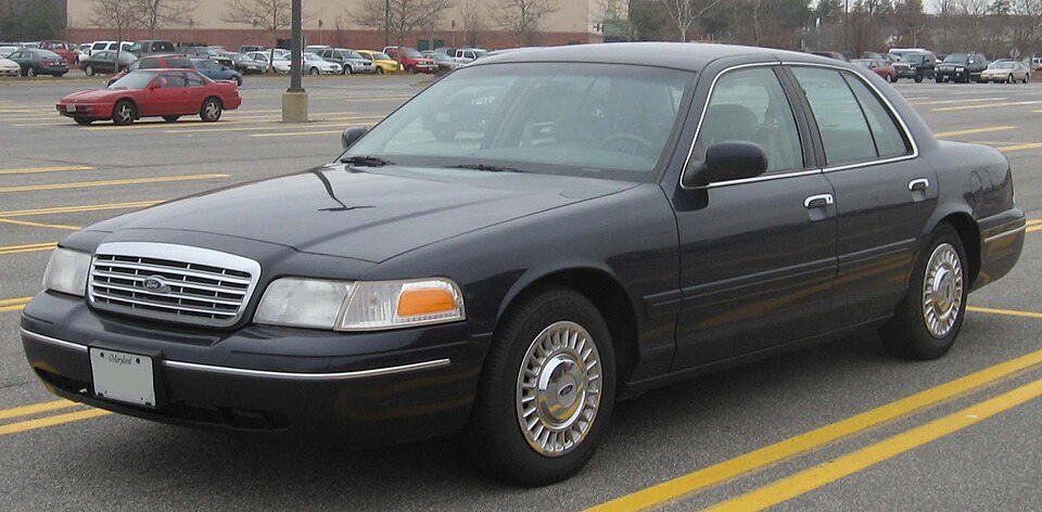 FORD CROWN VICTORIA car — UK survivor photo