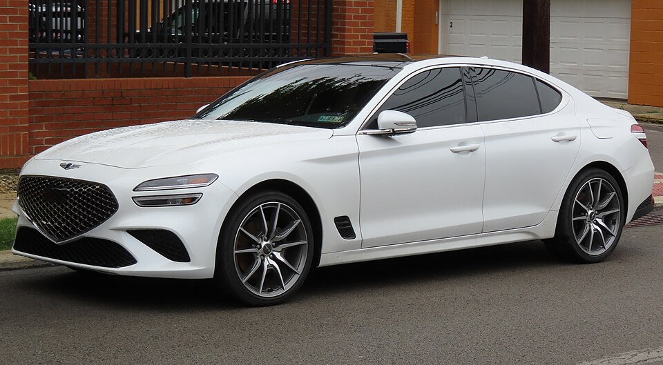 GENESIS G70 car — UK survivor photo