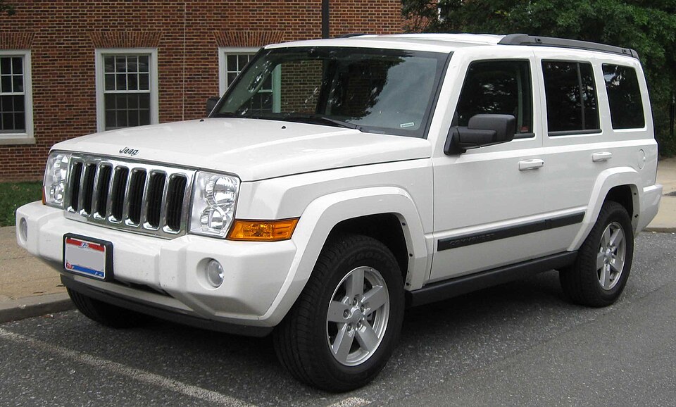 JEEP COMMANDER car — UK survivor photo