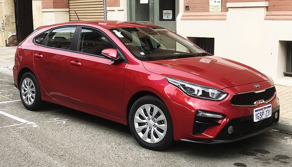 KIA CERATO car — UK survivor photo
