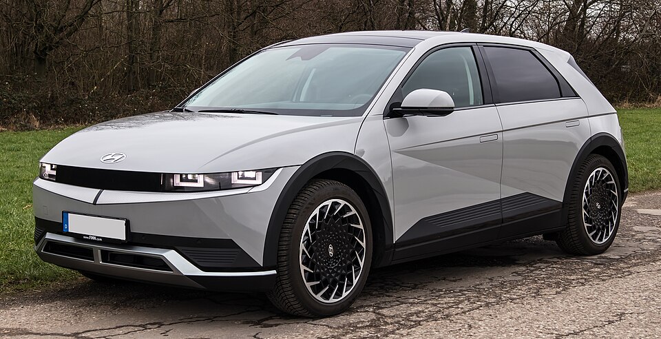 HYUNDAI IONIQ 5 car — UK survivor photo
