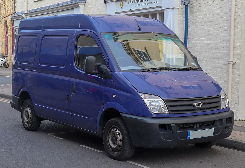LDV MAXUS car — UK survivor photo