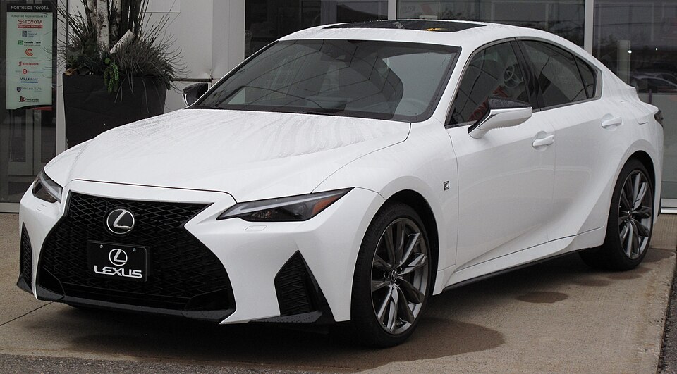 LEXUS IS 250 car — UK survivor photo