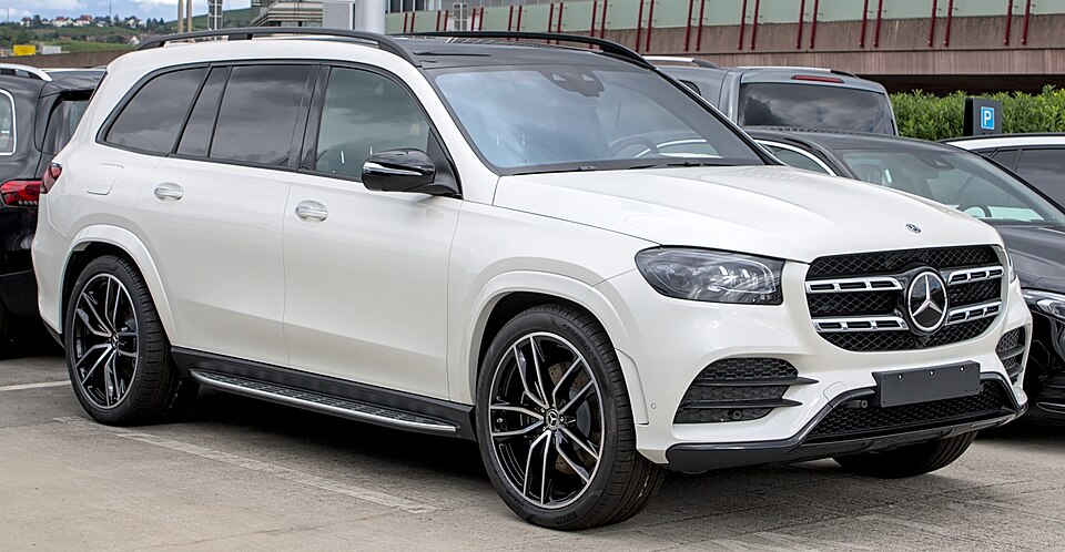 MERCEDES GLS CLASS car — UK survivor photo