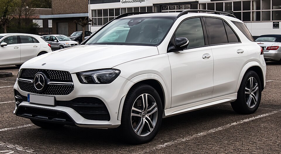 MERCEDES ML CLASS car — UK survivor photo