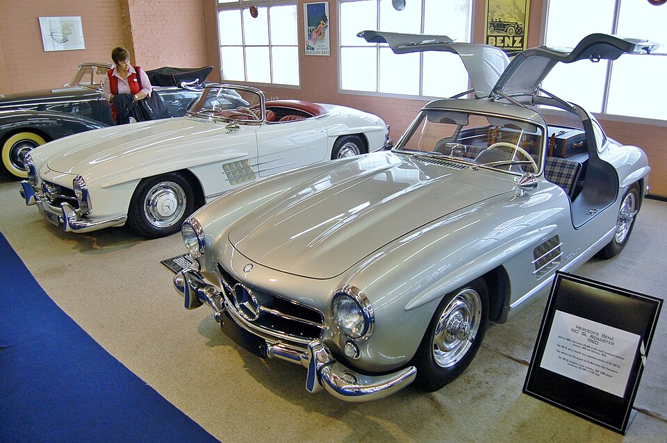 MERCEDES-BENZ V 300 car — UK survivor photo
