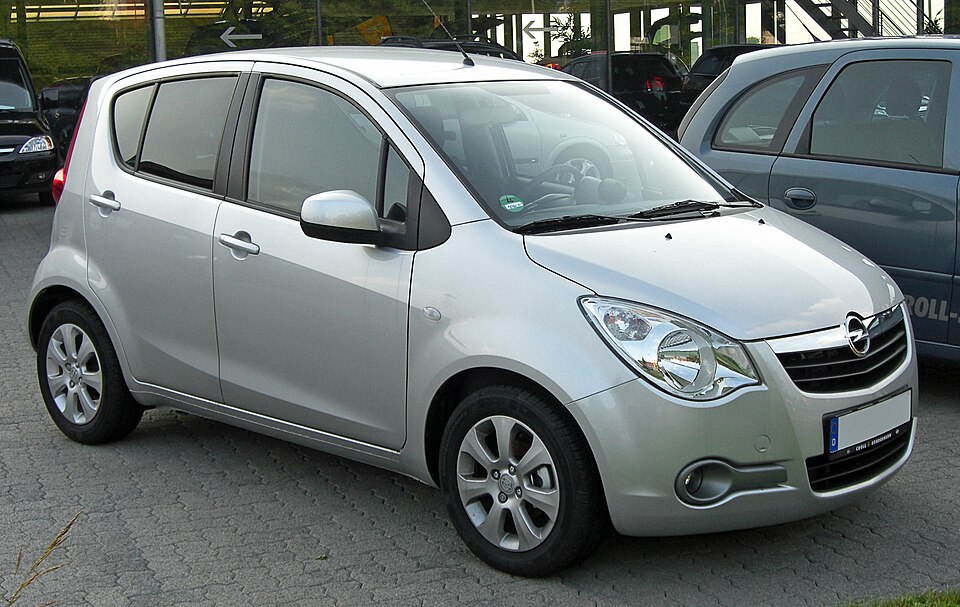 OPEL AGILA car — UK survivor photo