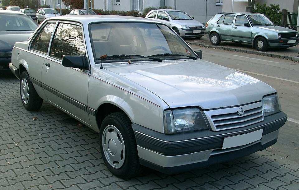 OPEL ASCONA car — UK survivor photo