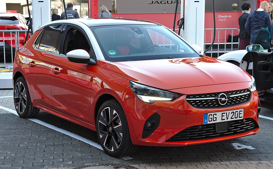 OPEL CORSA car — UK survivor photo