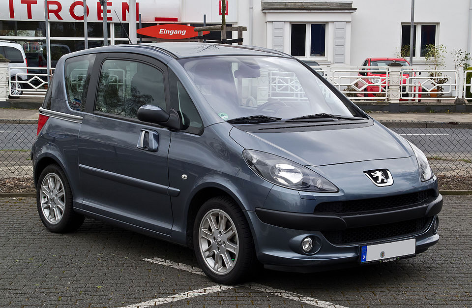 PEUGEOT 1007 car — UK survivor photo