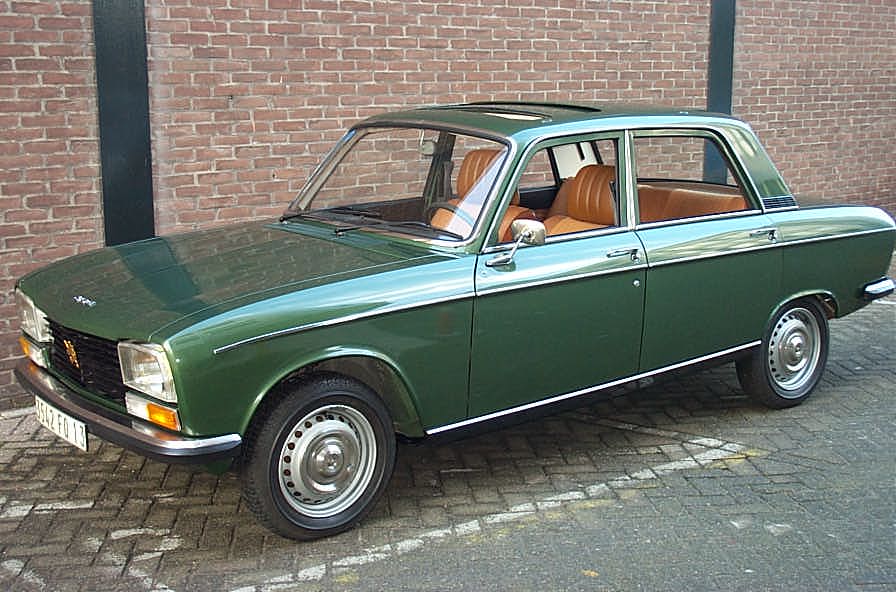 PEUGEOT 304 car — UK survivor photo