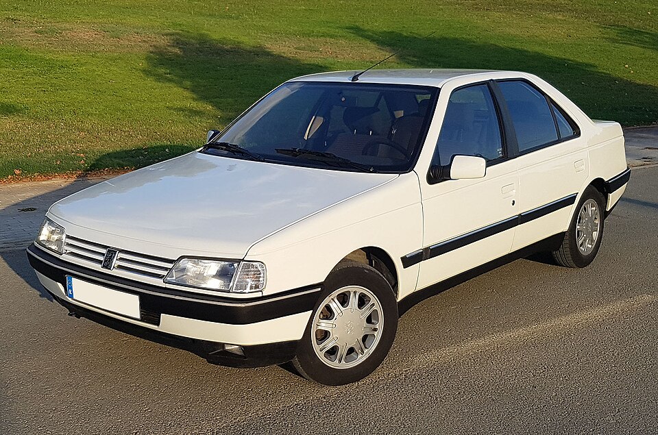 PEUGEOT 405 car — UK survivor photo