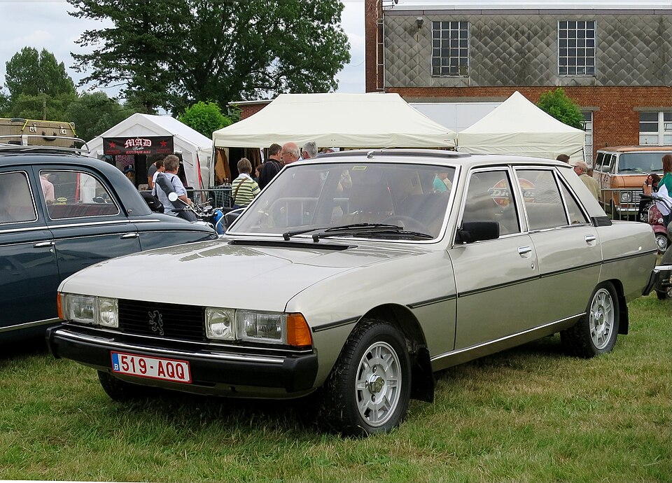 PEUGEOT 604 car — UK survivor photo