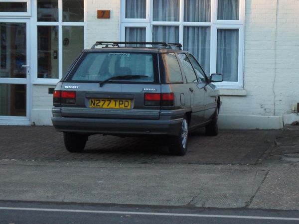 RENAULT 21 car — UK survivor photo