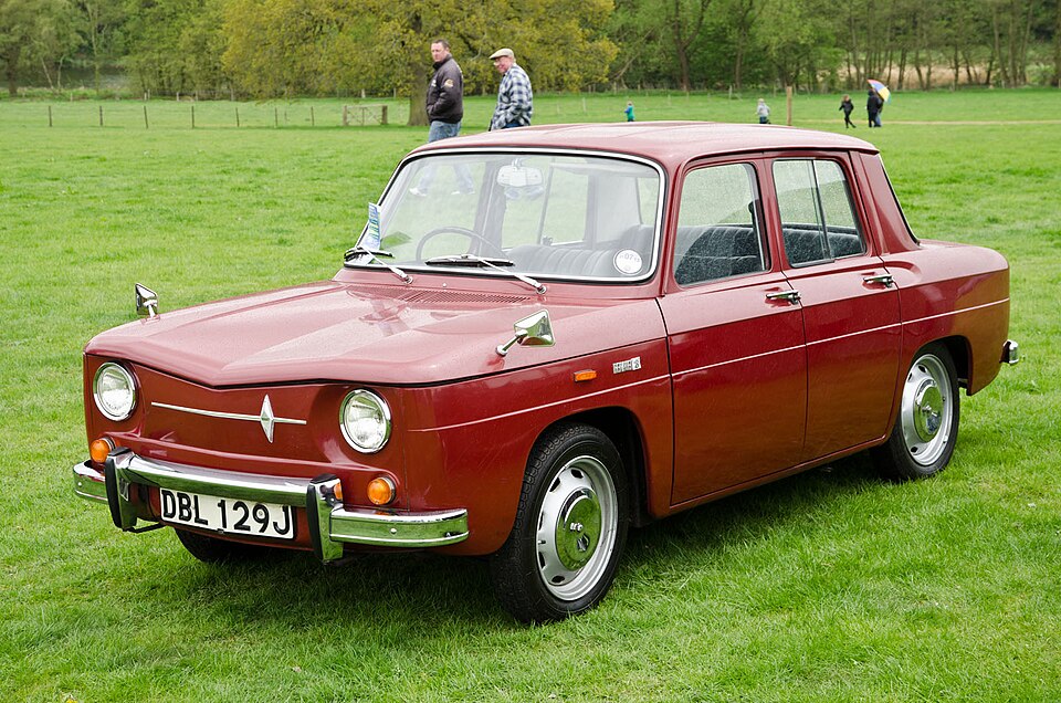 RENAULT 8 car — UK survivor photo