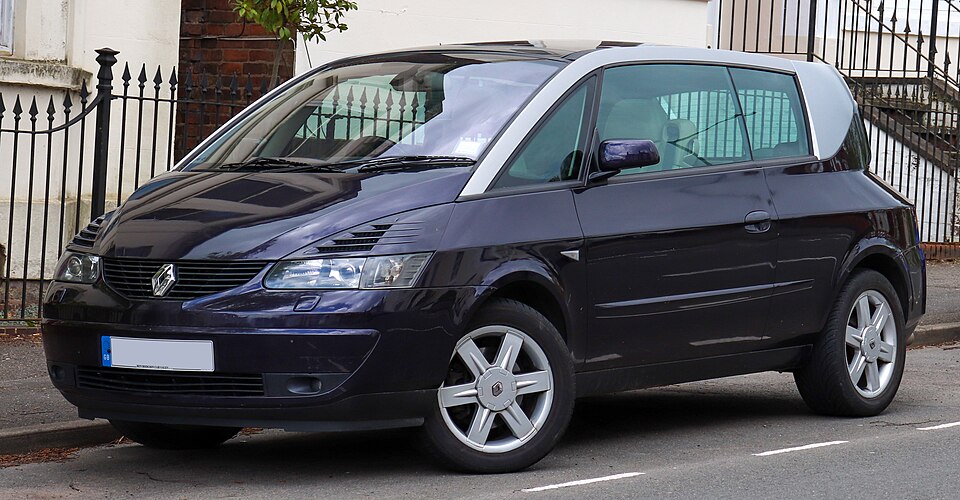 RENAULT AVANTIME car — UK survivor photo