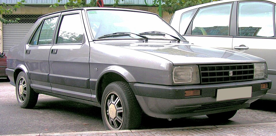 SEAT MALAGA car — UK survivor photo