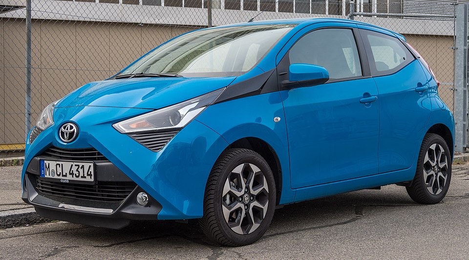 TOYOTA AYGO car — UK survivor photo