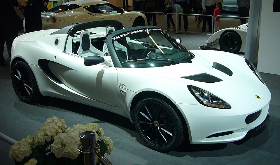 LOTUS ELISE car — UK survivor photo