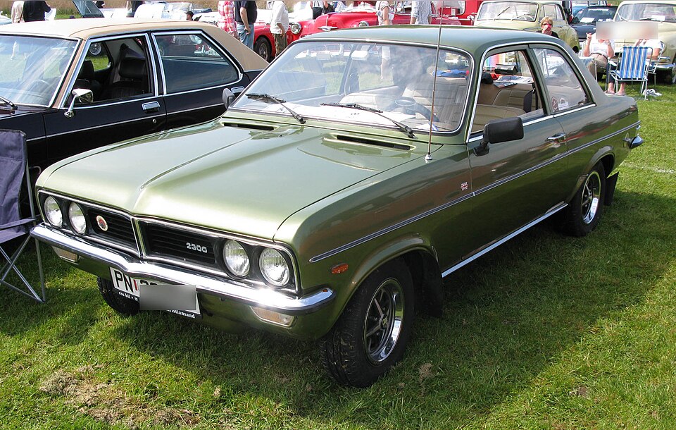 VAUXHALL MAGNUM car — UK survivor photo