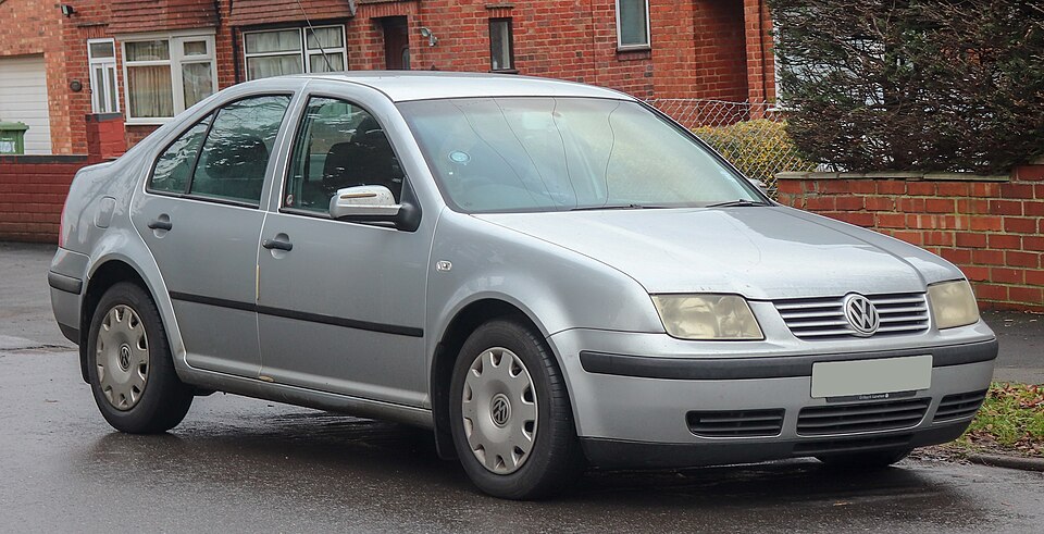 VOLKSWAGEN BORA car — UK survivor photo