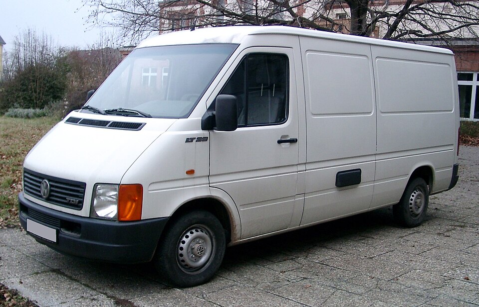 VOLKSWAGEN LT 40 car — UK survivor photo