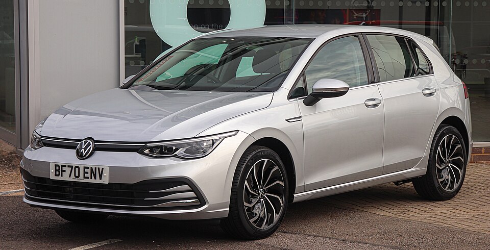 VOLKSWAGEN VARIANT car — UK survivor photo