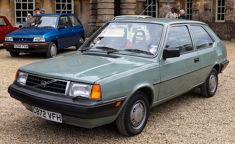 VOLVO 345 car — UK survivor photo