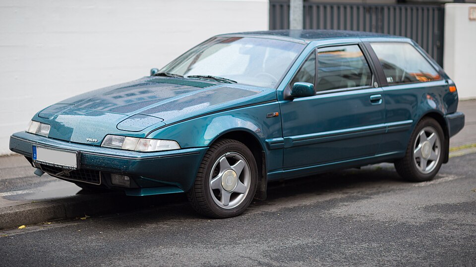 VOLVO 480 car — UK survivor photo