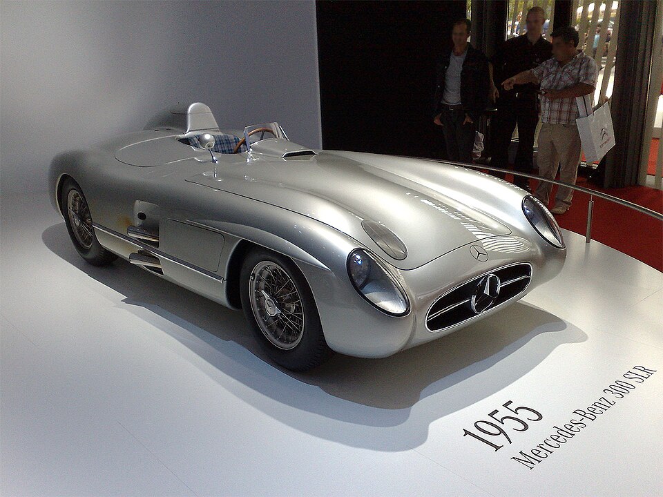 MERCEDES 300 car — UK survivor photo
