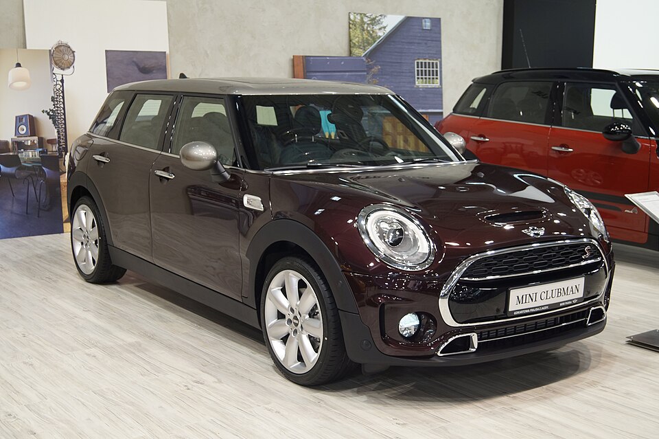 MINI CLUBMAN car — UK survivor photo